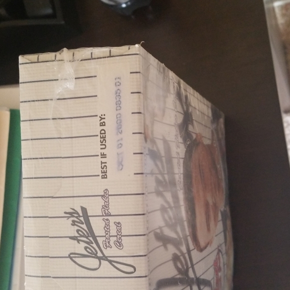 Derek Jeter collectable - Picture 5 of 8